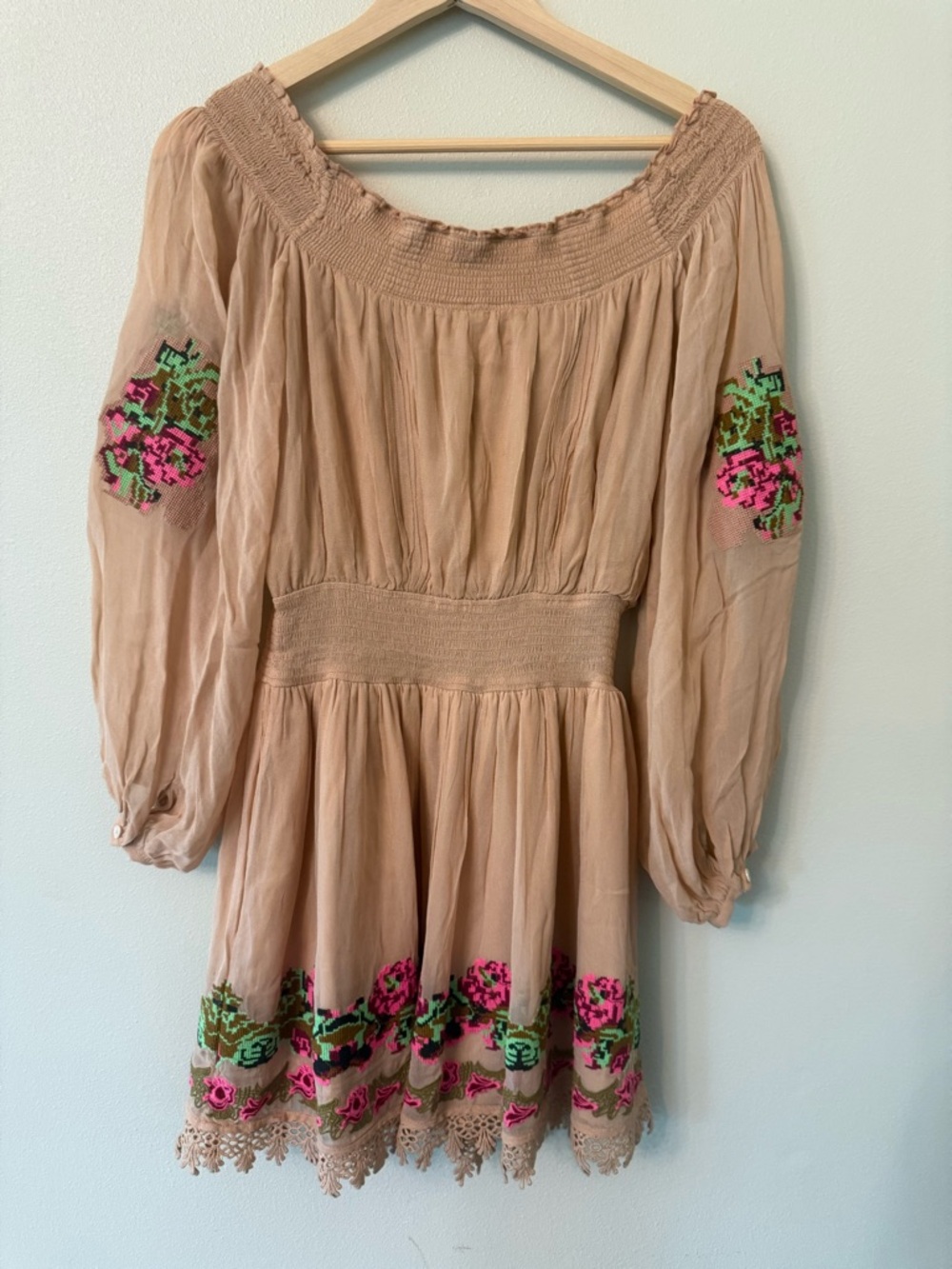 Tularosa Calista Embroidered Mini Dress Off Shoulder Floral Size S - Picture 6 of 11